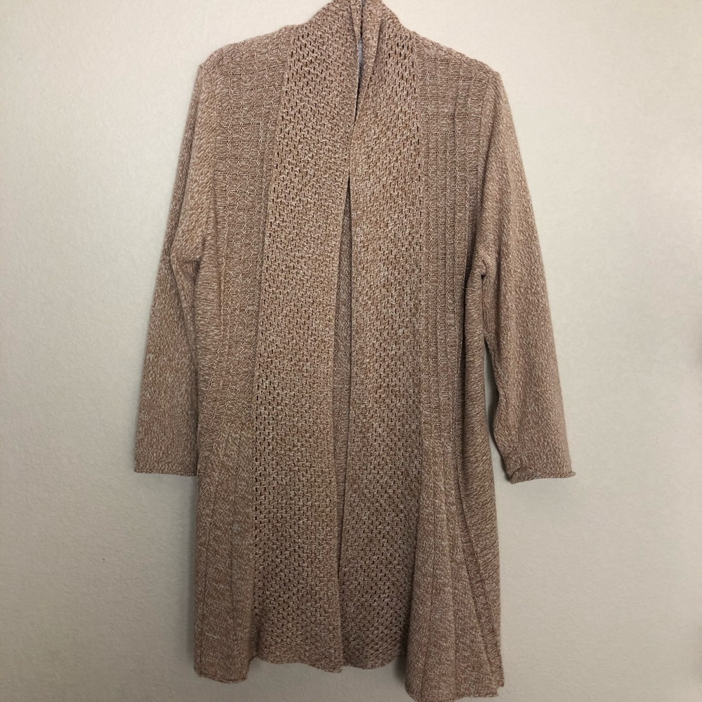 NY Collection tan and white sweater